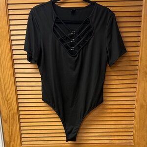 SHEIN Black Short Sleeve Bodysuit